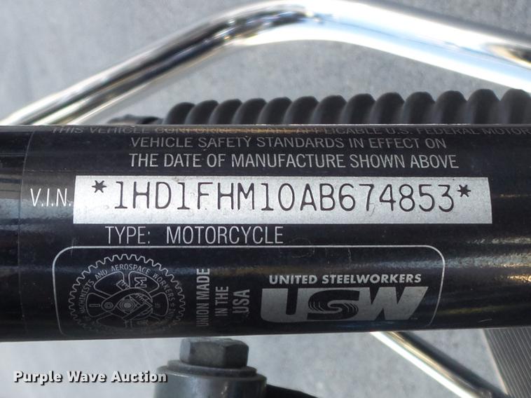 image for item CC9651 2010 Harley Davidson Road King Police motorcycle