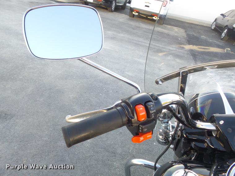 image for item CC9652 2012 Harley Davidson Road King Police motorcycle