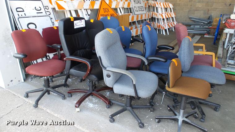 image for item DA1229 Approximately 14 office chairs