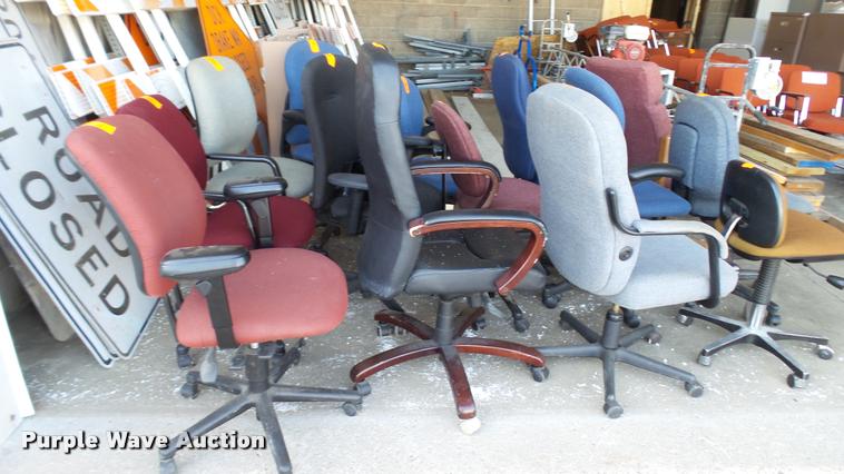 image for item DA1229 Approximately 14 office chairs