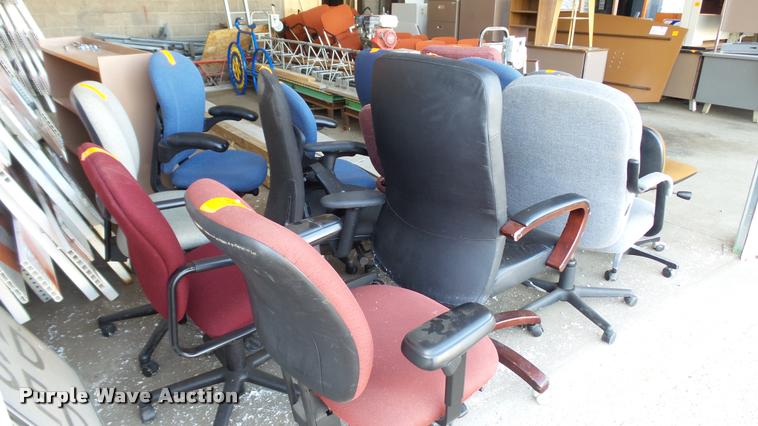 image for item DA1229 Approximately 14 office chairs
