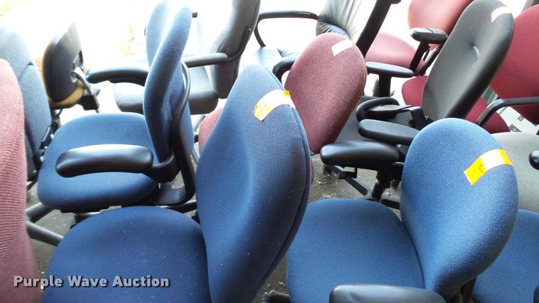 image for item DA1229 Approximately 14 office chairs