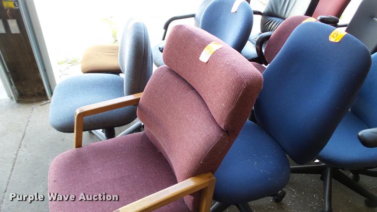 image for item DA1229 Approximately 14 office chairs