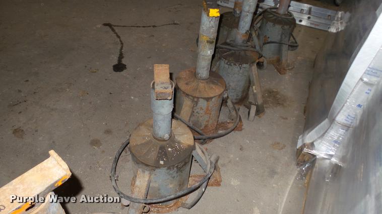 image for item DA1246 (6) shop jacks