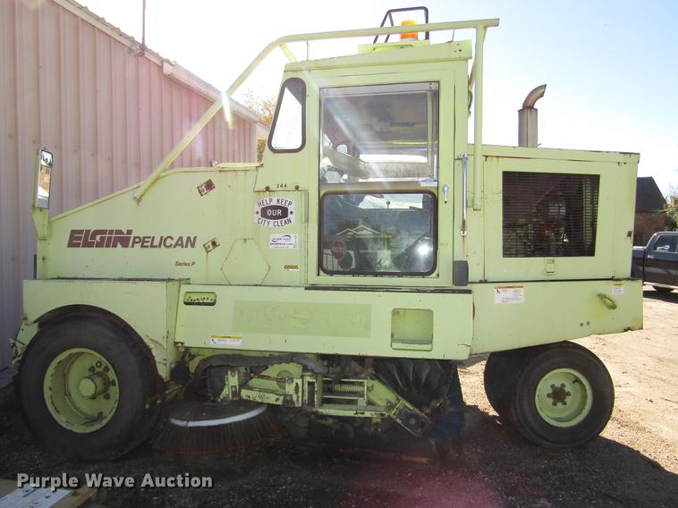 image for item DA3188 1996 Elgin Pelican Series P street sweeper