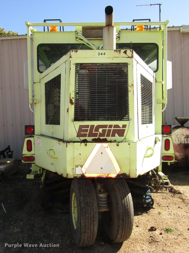 image for item DA3188 1996 Elgin Pelican Series P street sweeper