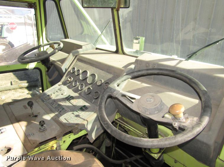 image for item DA3188 1996 Elgin Pelican Series P street sweeper