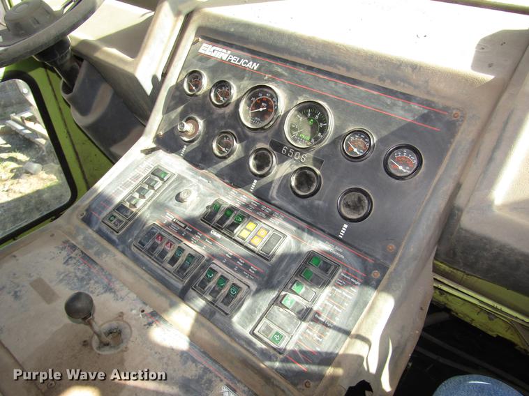 image for item DA3188 1996 Elgin Pelican Series P street sweeper