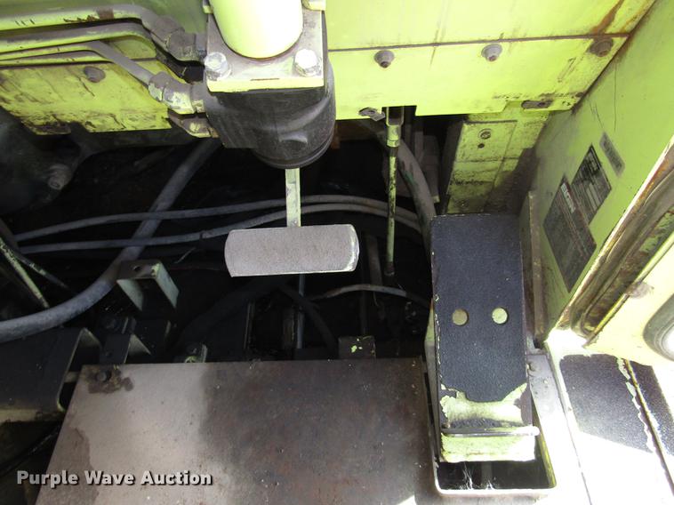 image for item DA3188 1996 Elgin Pelican Series P street sweeper