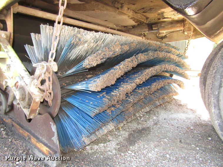 image for item DA3188 1996 Elgin Pelican Series P street sweeper