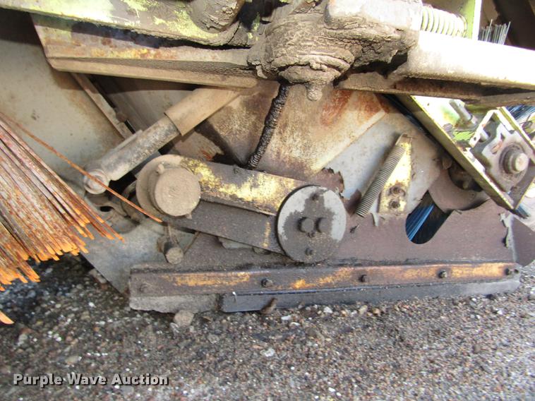 image for item DA3188 1996 Elgin Pelican Series P street sweeper