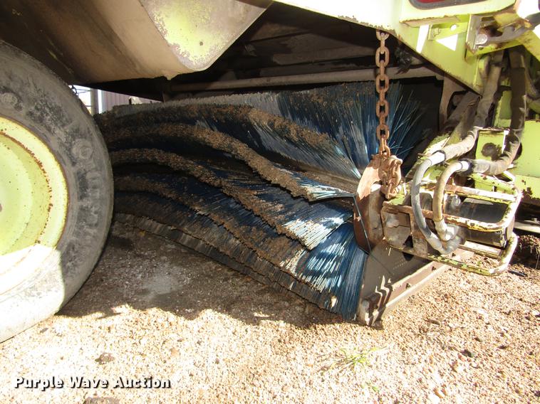 image for item DA3188 1996 Elgin Pelican Series P street sweeper