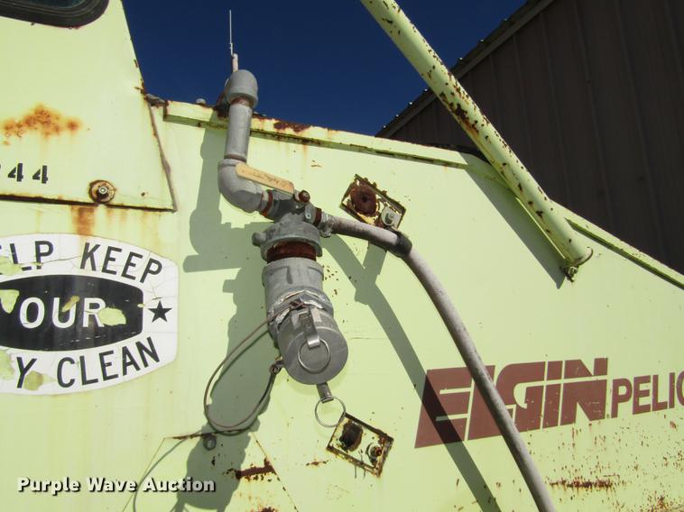 image for item DA3188 1996 Elgin Pelican Series P street sweeper