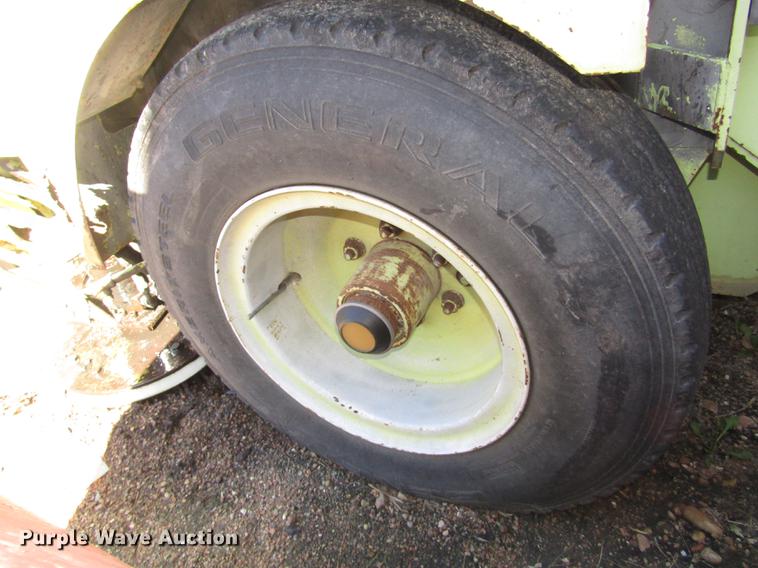 image for item DA3188 1996 Elgin Pelican Series P street sweeper