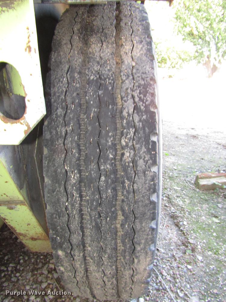 image for item DA3188 1996 Elgin Pelican Series P street sweeper