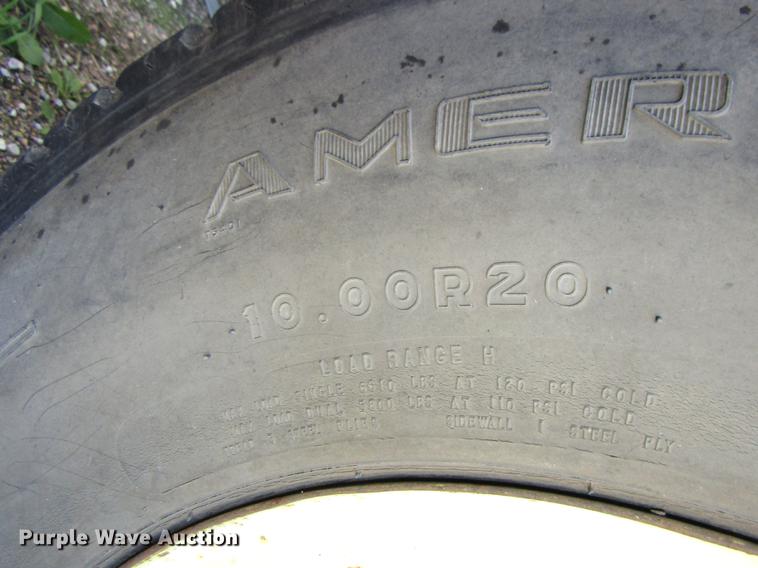 image for item DA3188 1996 Elgin Pelican Series P street sweeper