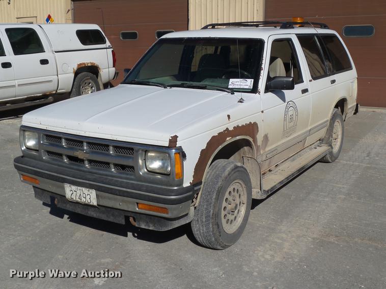 image for item DA7000 1994 Chevrolet S10 Blazer SUV