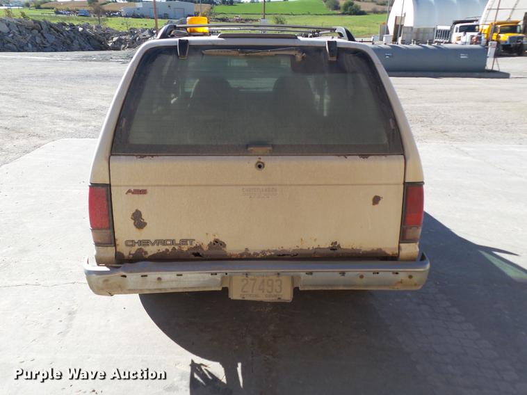 image for item DA7000 1994 Chevrolet S10 Blazer SUV