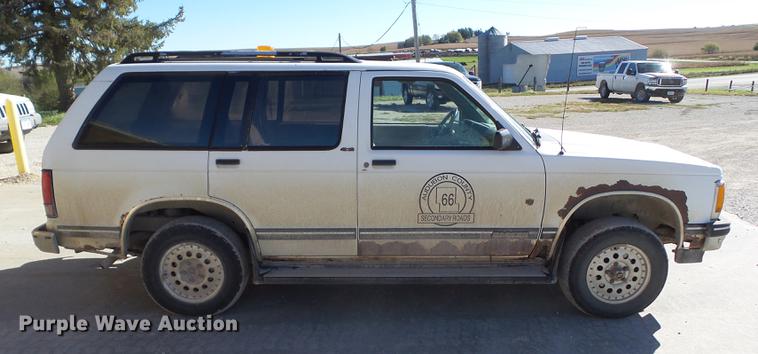 image for item DA7000 1994 Chevrolet S10 Blazer SUV