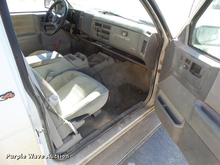 image for item DA7000 1994 Chevrolet S10 Blazer SUV