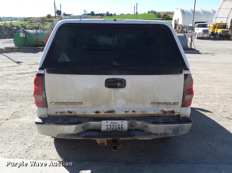 image for item DA7001 2005 Chevrolet Silverado 1500 Crew Cab pickup truck