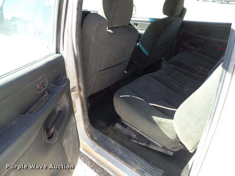 image for item DA7001 2005 Chevrolet Silverado 1500 Crew Cab pickup truck