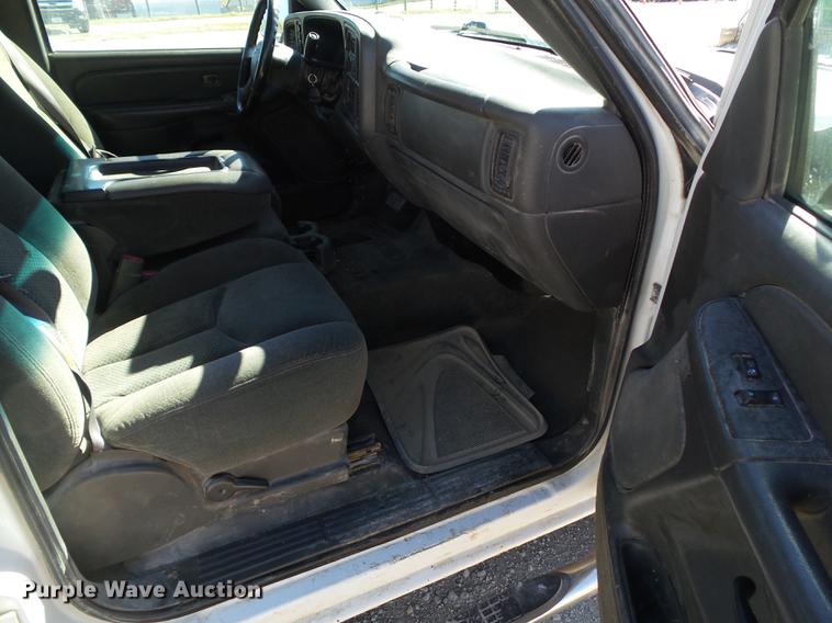 image for item DA7001 2005 Chevrolet Silverado 1500 Crew Cab pickup truck