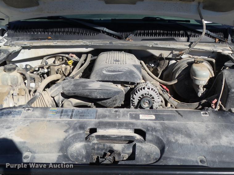 image for item DA7001 2005 Chevrolet Silverado 1500 Crew Cab pickup truck