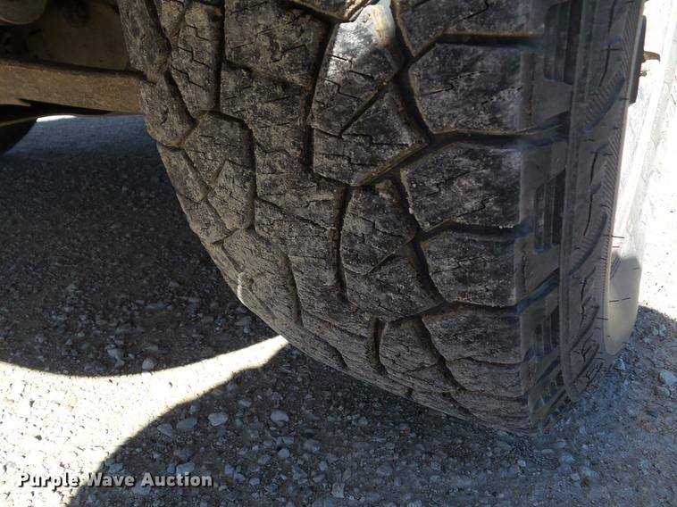 image for item DA7001 2005 Chevrolet Silverado 1500 Crew Cab pickup truck