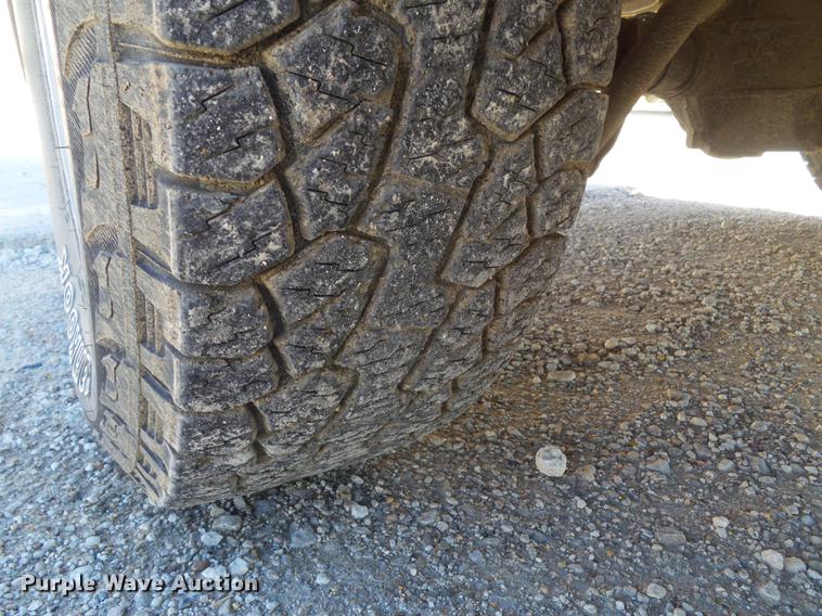 image for item DA7001 2005 Chevrolet Silverado 1500 Crew Cab pickup truck