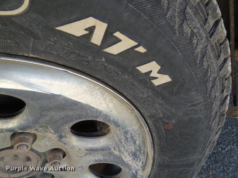 image for item DA7001 2005 Chevrolet Silverado 1500 Crew Cab pickup truck