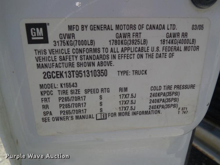 image for item DA7001 2005 Chevrolet Silverado 1500 Crew Cab pickup truck