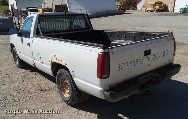 image for item DA7002 1991 Chevrolet 1500 pickup truck