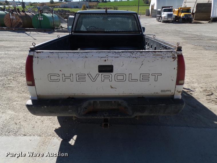 image for item DA7002 1991 Chevrolet 1500 pickup truck
