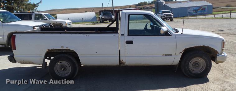 image for item DA7002 1991 Chevrolet 1500 pickup truck