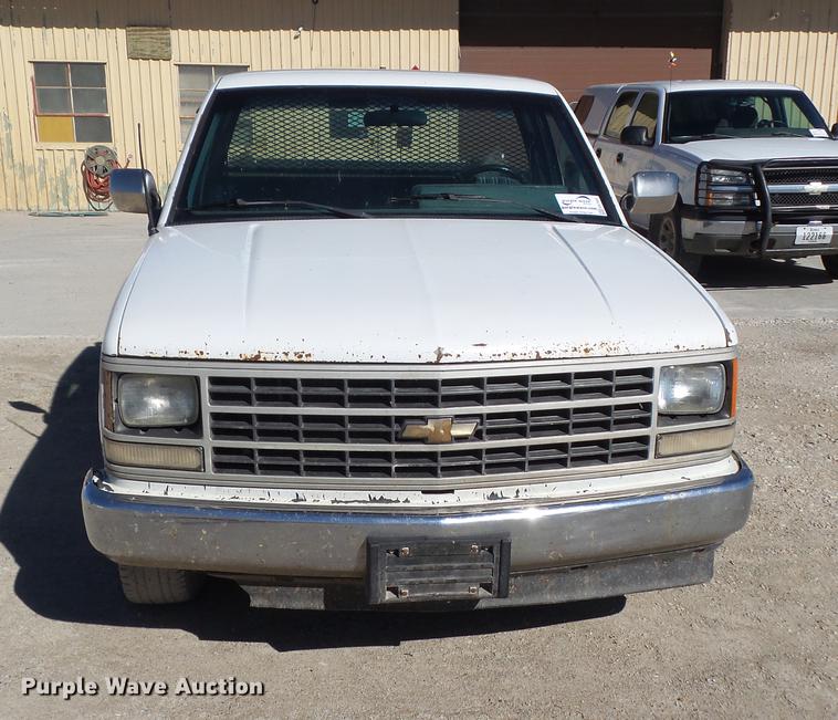 image for item DA7002 1991 Chevrolet 1500 pickup truck
