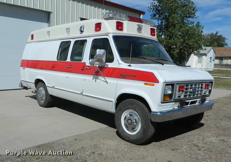 image for item DB1139 1989 Ford Econoline E350 ambulance