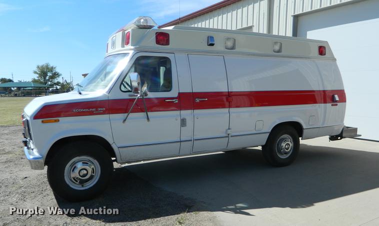 image for item DB1139 1989 Ford Econoline E350 ambulance
