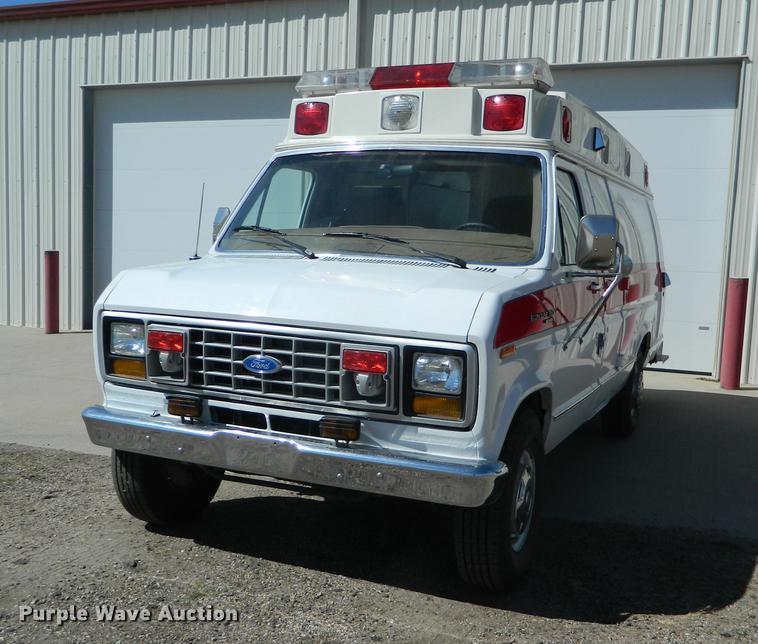 image for item DB1139 1989 Ford Econoline E350 ambulance
