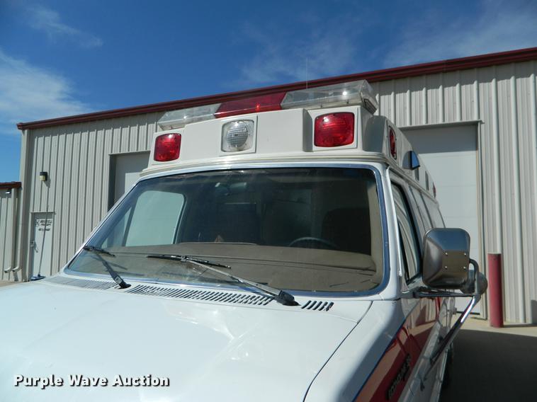image for item DB1139 1989 Ford Econoline E350 ambulance