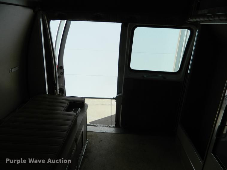 image for item DB1139 1989 Ford Econoline E350 ambulance