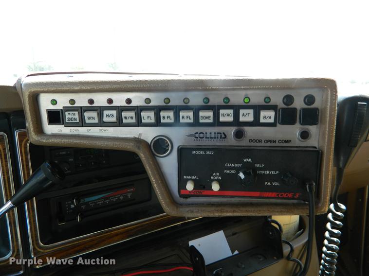 image for item DB1139 1989 Ford Econoline E350 ambulance