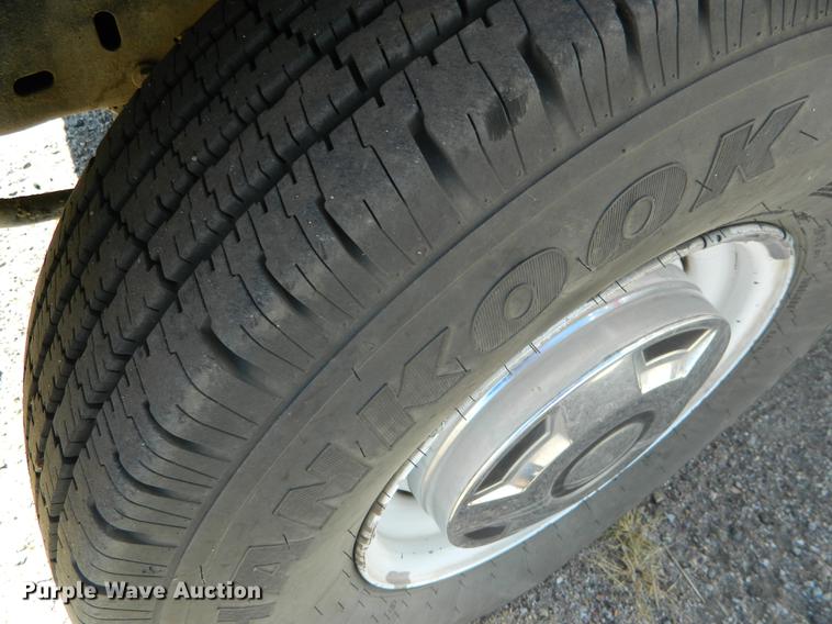 image for item DB1139 1989 Ford Econoline E350 ambulance