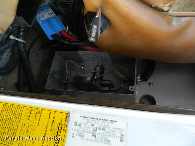 image for item DB1139 1989 Ford Econoline E350 ambulance