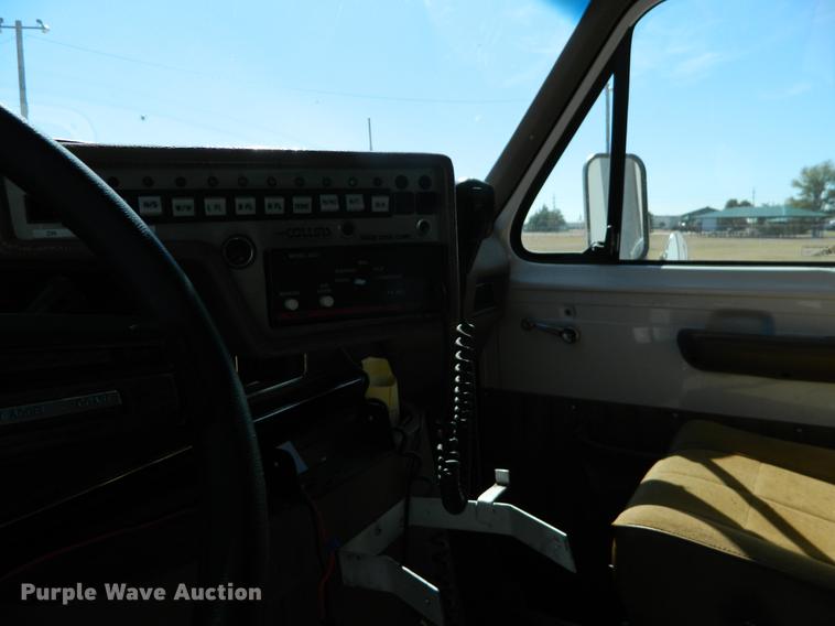 image for item DB1139 1989 Ford Econoline E350 ambulance