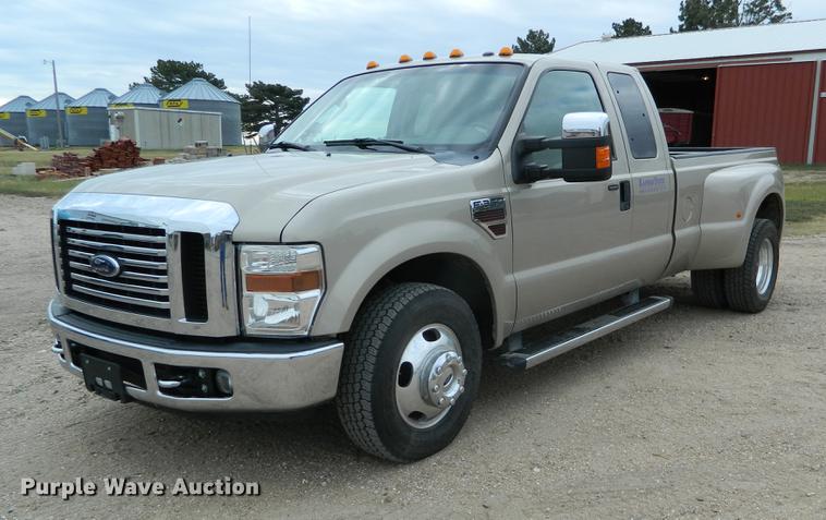 image for item DB1147 2010 Ford F350 Super Duty SuperCab pickup truck