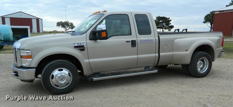 image for item DB1147 2010 Ford F350 Super Duty SuperCab pickup truck