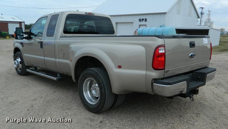 image for item DB1147 2010 Ford F350 Super Duty SuperCab pickup truck