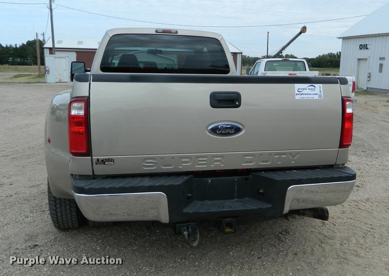 image for item DB1147 2010 Ford F350 Super Duty SuperCab pickup truck