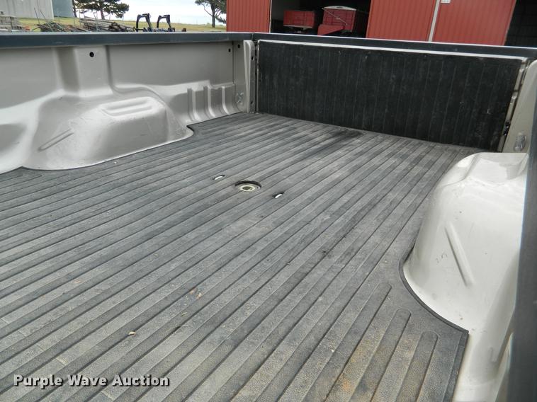 image for item DB1147 2010 Ford F350 Super Duty SuperCab pickup truck